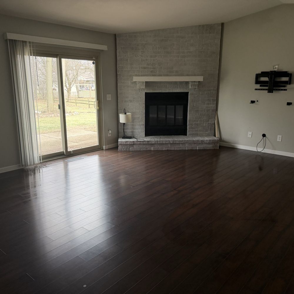 Daendy - freshly mopped floors - Home Cleaning Near Me Daendy - freshly mopped floors - Home Cleaning Near Me
