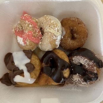 Sugar Llamas - Example of mini donuts - Ice Cream & Frozen Yogurt Near Me - Tulsa, Oklahoma Sugar Llamas - Example of mini donuts - Ice Cream & Frozen Yogurt Near Me - Tulsa, Oklahoma