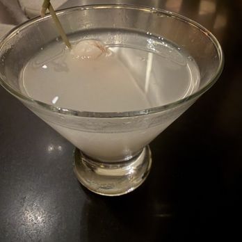 Eden Roc Lobby Bar - Lychee martini - Bars Near Me - Miami Beach, Florida Eden Roc Lobby Bar - Lychee martini - Bars Near Me - Miami Beach, Florida