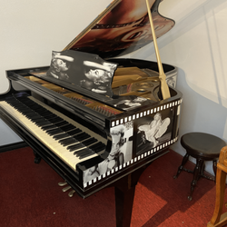 Rockafellow Piano