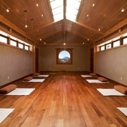 Prajna Yoga - Prajna Yoga Studio