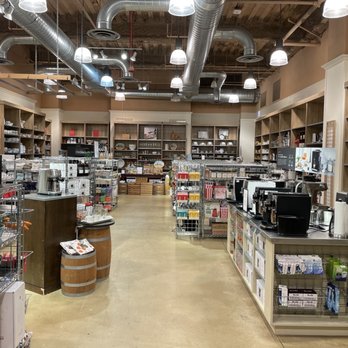 Sur La Table - Kitchen Supplies Near Me - Chicago, Illinois