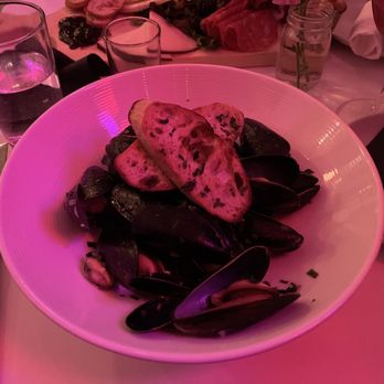 Ada's Kitchen - Fresh Fresh FRESH! Mussels - Pizza Near Me - Rockland, Maine