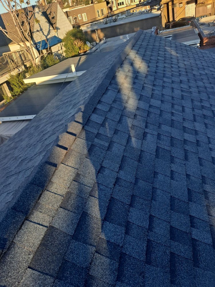 Slide of Alfaros and Son Roofing