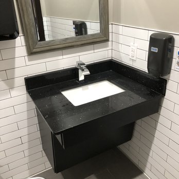 Wing Snob - Clean sink! - Chicken Wings Near Me - Allen, Texas