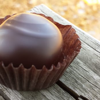 Gail Ambrosius Chocolatier - Lucille's Vanilla :o - Chocolatiers & Shops Near Me - Madison, Wisconsin