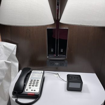 Hampton Inn Albuquerque-University/Midtown - USB ports - Hotels Near Me - Albuquerque, New Mexico Hampton Inn Albuquerque-University/Midtown - USB ports - Hotels Near Me - Albuquerque, New Mexico