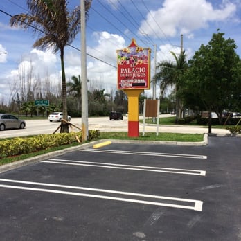 El Palacio De Los Jugos - New American Near Me - Miami, Florida El Palacio De Los Jugos - New American Near Me - Miami, Florida