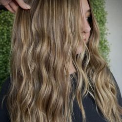 Raven & Rose Salon - Elevate your style with dimensional highlights and customized cuts designed to complement your unique features and lifestyle.