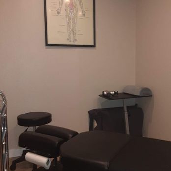 Turning Point Chiropractic - Very Clean and Comforting Treatment Room! - Chiropractors Near Me - Mililani, Hawaii