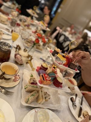 The Drake Oak Brook, Autograph Collection by null