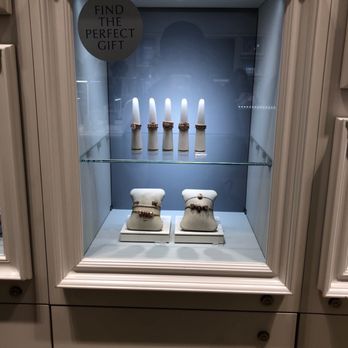 PANDORA - Jewelry Near Me - Orland Park, Illinois