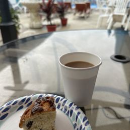 Complimentary morning coffee and muffins ! Complimentary morning coffee and muffins !
