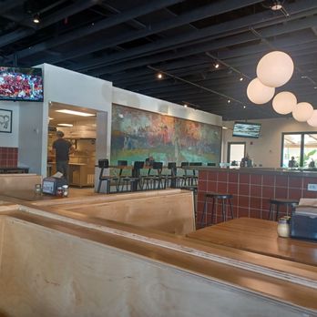 Lazy Moon - Pizza Near Me - Maitland, Florida