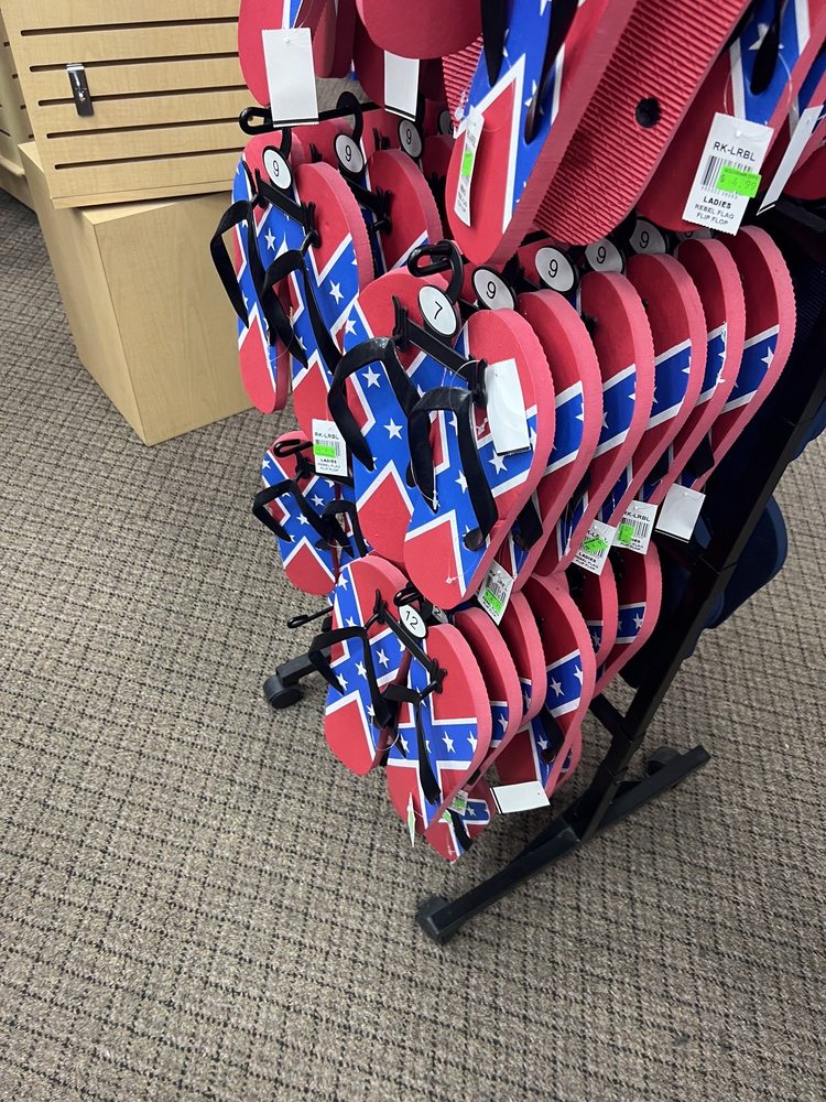 SOUVENIR CITY Updated August 2024 2726 Pkwy, Pigeon