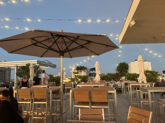 Sunset Club | Rooftop Restaurant & Lounge by null