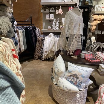 Altar'd State Woodfield Mall - Women's Clothing Near Me - Schaumburg, Illinois