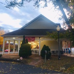 Cocca’s Pizza - Exterior of business.