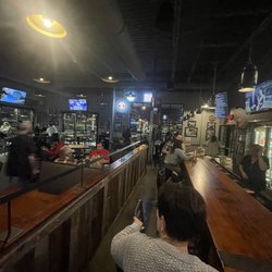 Beerhead Bar & Eatery - Restaurant view