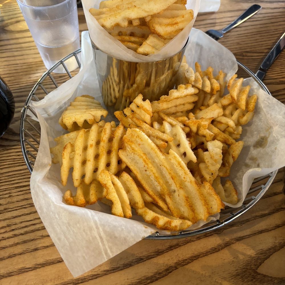 Cast Iron Craft House - Blast furnace fries - Cocktail Bars Near Me - Warrenton, Virginia Cast Iron Craft House - Blast furnace fries - Cocktail Bars Near Me - Warrenton, Virginia