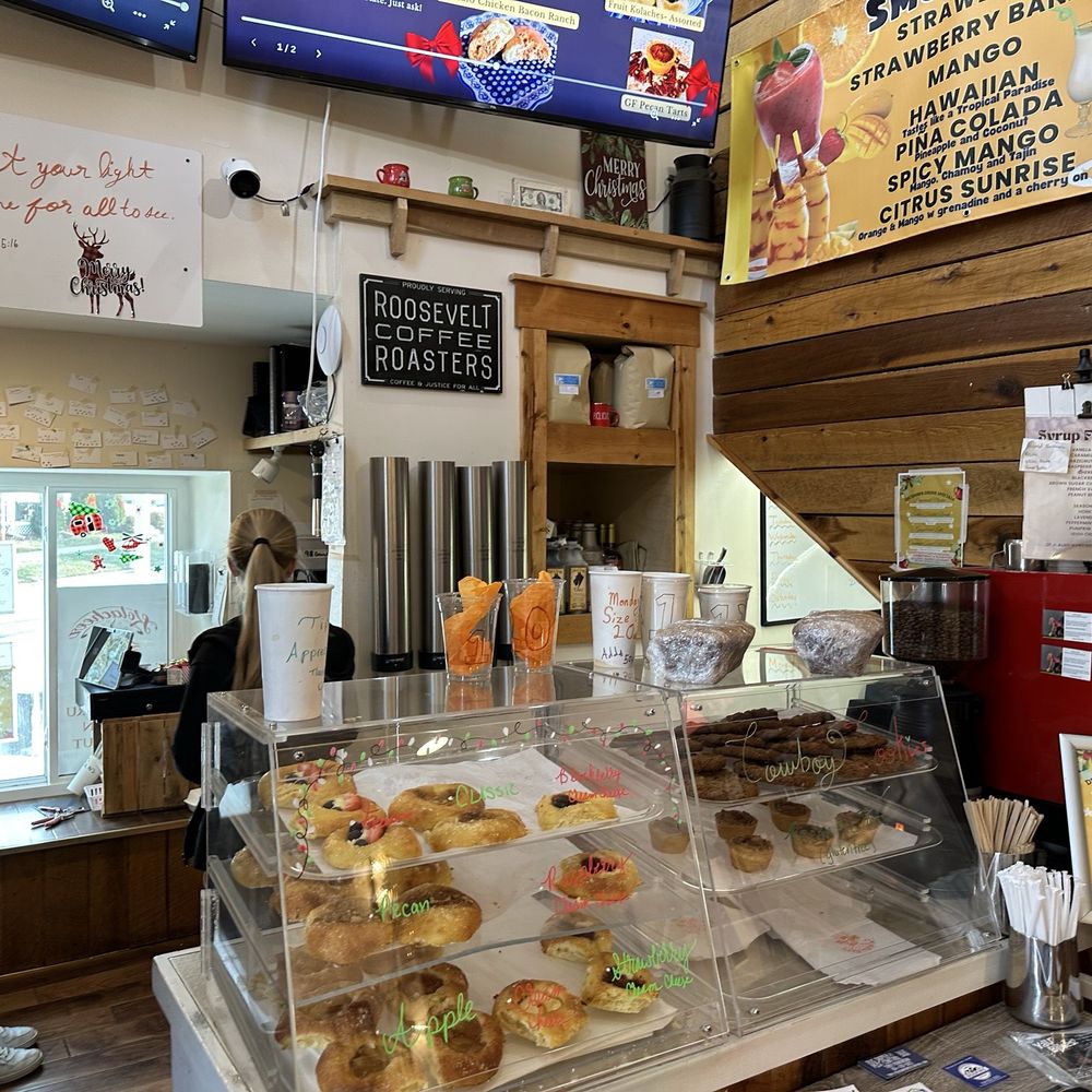 Kolacheez Coffee Bar - Coffee & Tea Near Me - Centerburg, Ohio