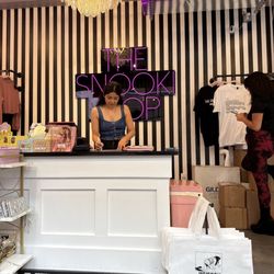 The Snooki Shop - Front counter