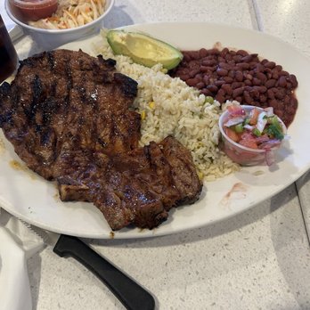 Flores Restaurant - Salvadoran Near Me - Brentwood, New York
