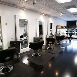 Loft 352 Salon - Mariner Blvd. location