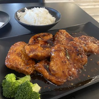 Dumpling King - General chicken - Chinese Near Me - North Miami Beach, Florida