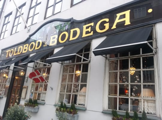 Toldbod Bodega by null