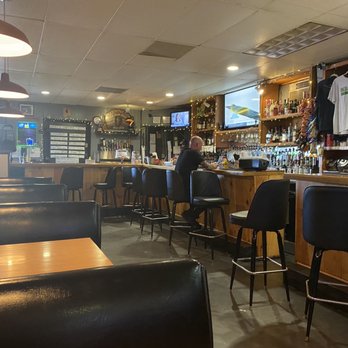 India Oak Grill - Plenty of room - Sandwiches Near Me - Columbus, Ohio