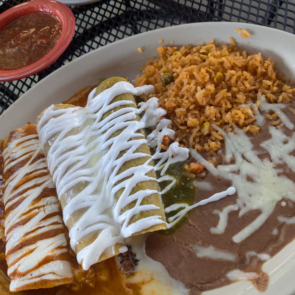 Casa Del Sol - Enchiladas trio - green chicken, queso beef, and red cheese - Mexican Near Me - Nashville, Indiana