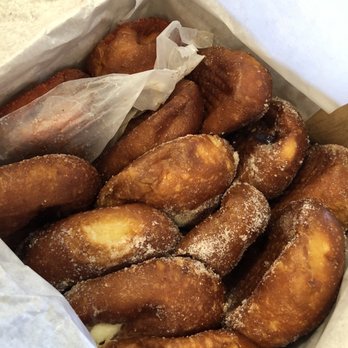 Leonard's Bakery - Bakeries Near Me - Honolulu, Hawaii