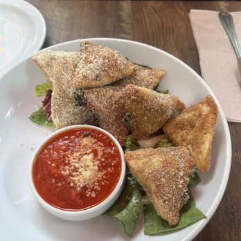 Paesanos - Fried Raviolis- filling and crispy . A must have - Italian Near Me - Davis, California