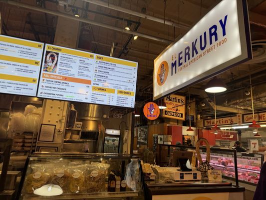 El Merkury at the Market by null