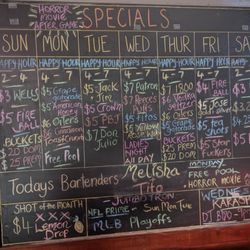 K Hunts Bar & Grill