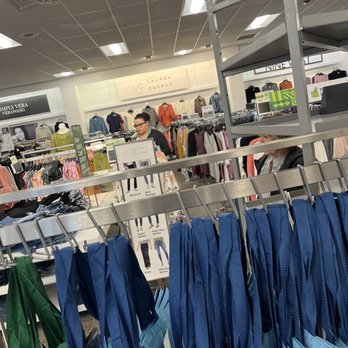Kohl's - Pretending to work - Department Stores Near Me - Stoughton, Massachusetts Kohl's - Pretending to work - Department Stores Near Me - Stoughton, Massachusetts
