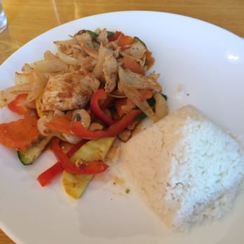 Muse Thai Bistro - Chicken cashew with white rice - Thai Near Me - Manchester, New Hampshire Muse Thai Bistro - Chicken cashew with white rice - Thai Near Me - Manchester, New Hampshire