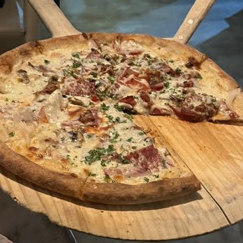 Caffe Concerto - Margherita Pizza - Pizza Near Me - Los Angeles, California