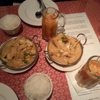 Seeda Thai Restaurant - Red curry shrimp, red curry chicken, white rice and Thai ice tea - Thai Near Me - Valley Stream, New York