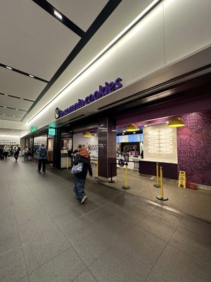 Insomnia Cookies by null