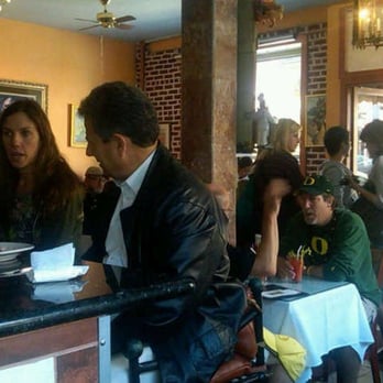 Roxanne Cafe - Roxanne's Cafe - Nob Hill - San Francisco - Italian Near Me - San Francisco, California