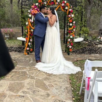 The Oaks at Heavenly - Venues & Event Spaces Near Me - Helotes, Texas