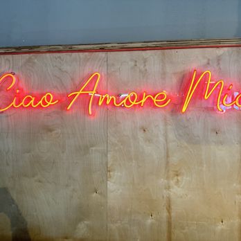 Piccola Pizzeria - Pizza Near Me - Doral, Florida Piccola Pizzeria - Pizza Near Me - Doral, Florida