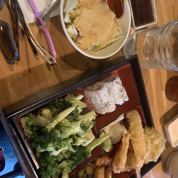 Osaka Steak and Sushi - Teriyaki Chicken Bento Box - with broccoli instead of rice (up charge). Filling! - Japanese Near Me - Dawsonville, Georgia Osaka Steak and Sushi - Teriyaki Chicken Bento Box - with broccoli instead of rice (up charge). Filling! - Japanese Near Me - Dawsonville, Georgia