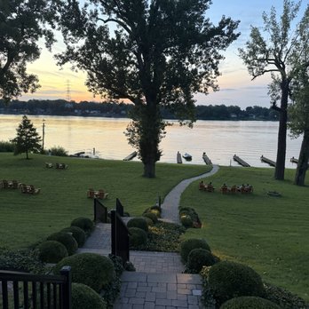 River House - Outdoor view - New American Near Me - Louisville, Kentucky River House - Outdoor view - New American Near Me - Louisville, Kentucky