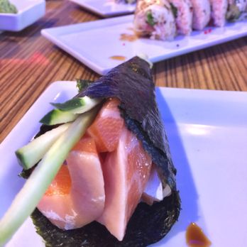 Octopus Japanese Restaurant - Salmon hand roll - so good!!! - Japanese Near Me - Burbank, California Octopus Japanese Restaurant - Salmon hand roll - so good!!! - Japanese Near Me - Burbank, California