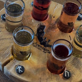 Drinking Horn Meadery - Mead Flight - Meaderies Near Me - Flagstaff, Arizona Drinking Horn Meadery - Mead Flight - Meaderies Near Me - Flagstaff, Arizona