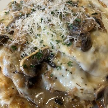 La Ciccia - Chicken sorrentino. My tastebuds were extremely happy. - Italian Near Me - Honolulu, Hawaii