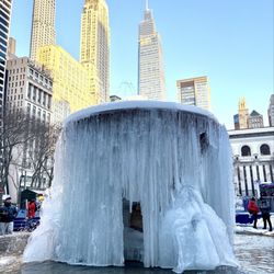 Bryant Park - Ice fountain